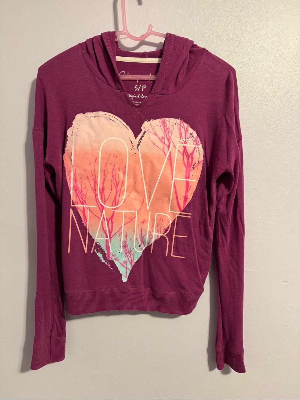 Aeropostale “Love Nature” Vintage Magenta Lightweight Sweatshirt/Hoody